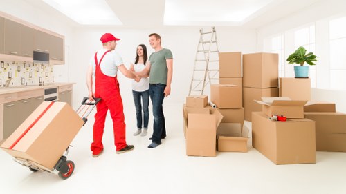 Local Brixton student relocation service planning a move