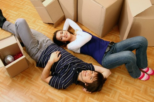 Commercial moving truck service for Brixton businesses